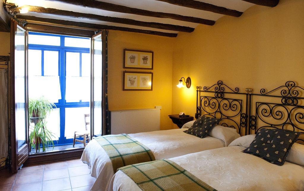 Hostal Santa Agueda Tarazona Room photo