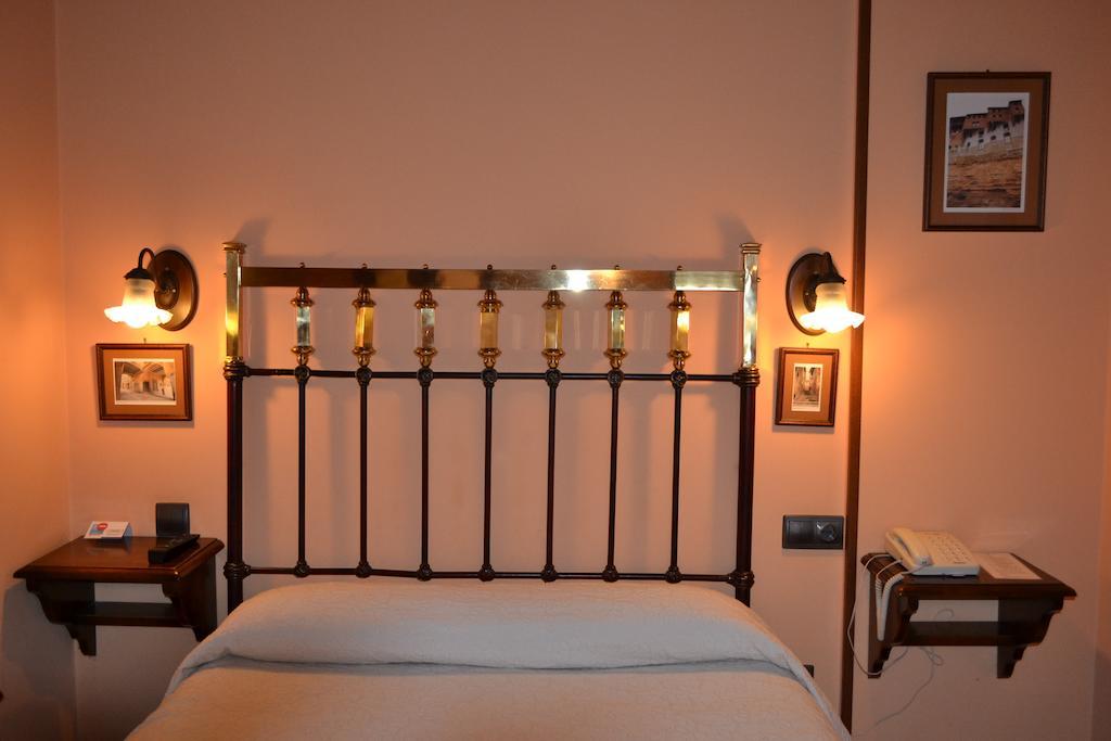 Hostal Santa Agueda Tarazona Room photo