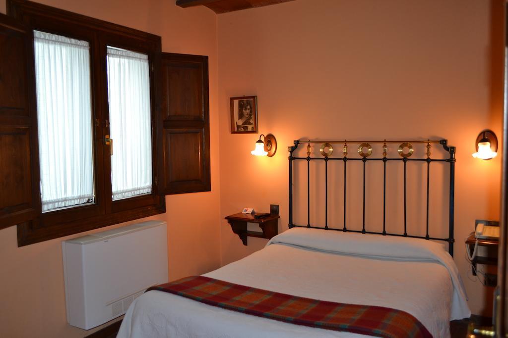 Hostal Santa Agueda Tarazona Room photo