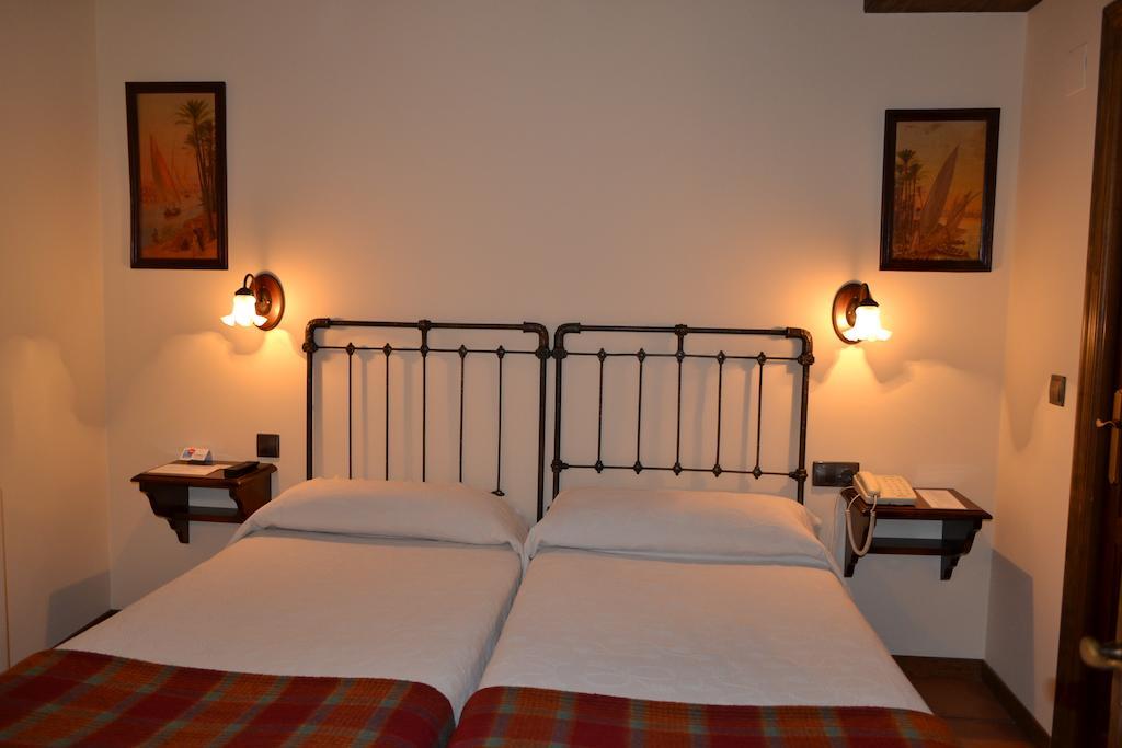 Hostal Santa Agueda Tarazona Room photo